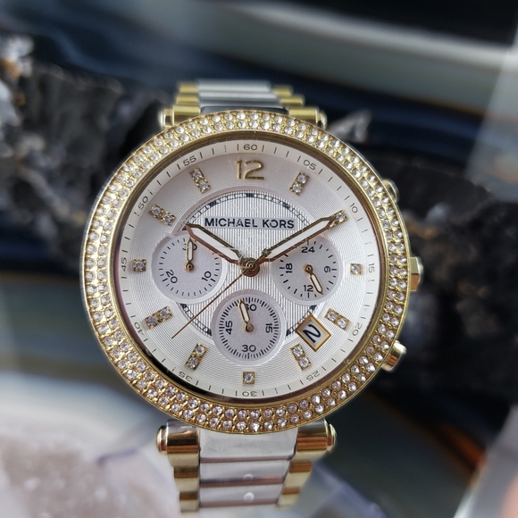 Michael Kors Accessories - Michael Kors statement watch 3 chronometer dials - works great - has new battery